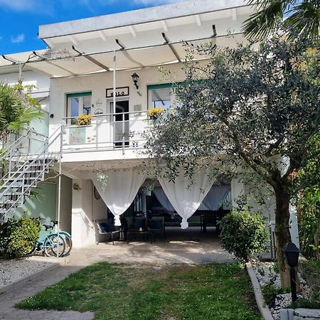 Molo - Residenza Con Accesso Diretto Al Lago Lazise Exterior photo
